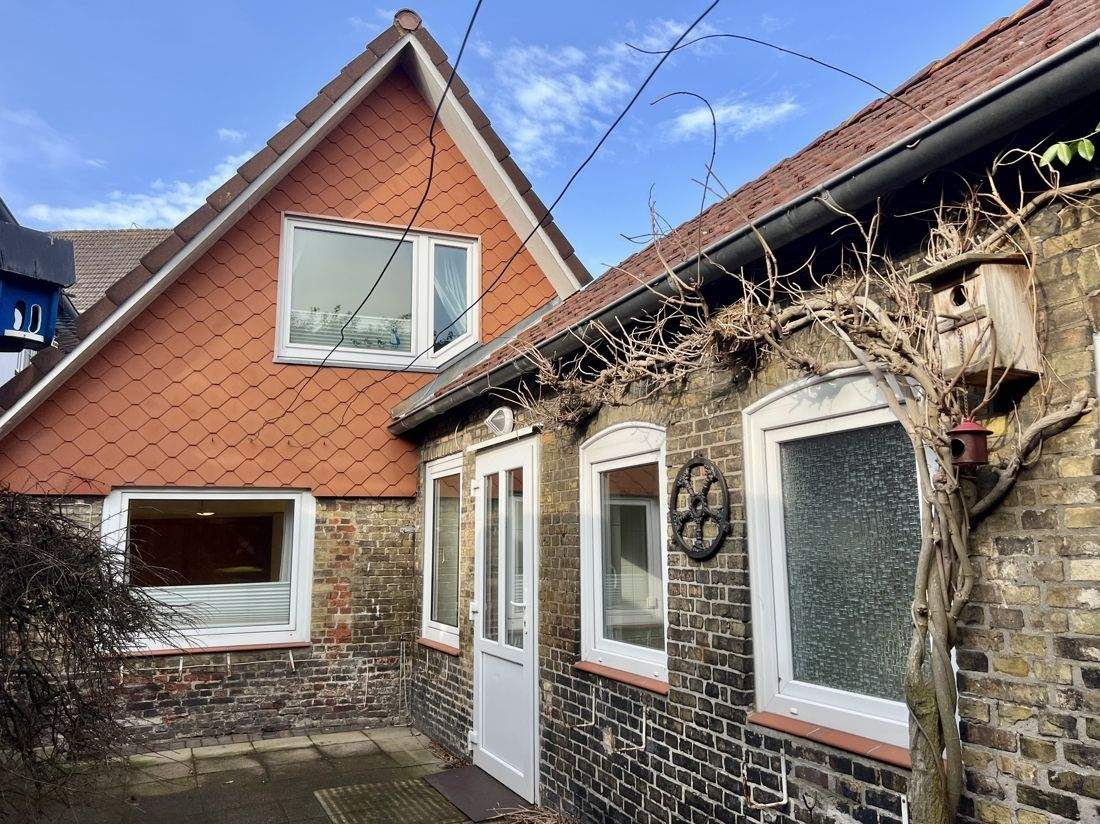 Thumbnail-Historisches Wohnhaus mit separatem Zugang und Gestaltungsspielraum für individuelle Wohnkonzepte