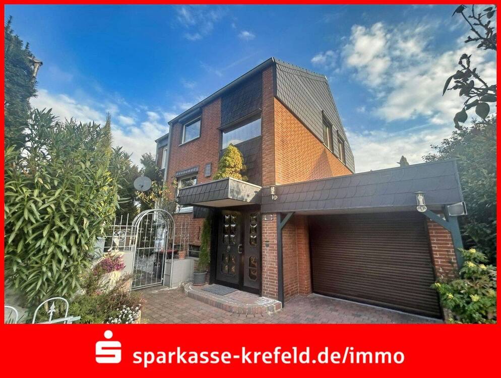 Thumbnail-Freistehendes Einfamilienhaus mit Garage