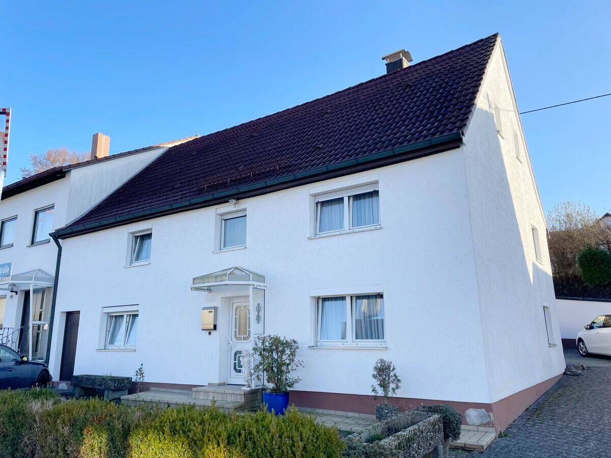 Thumbnail-Handwerker aufgepasst !!! Einfamilienhaus mit Doppelgarage in Illerrieden-Dorndorf