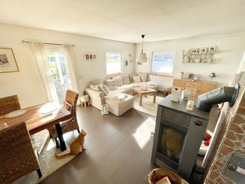 Thumbnail-Zwei Häuser - ein Preis: Mehrgenerationen-Paradies: Holzbungalow & Siedlungshaus bei Ratzeburg