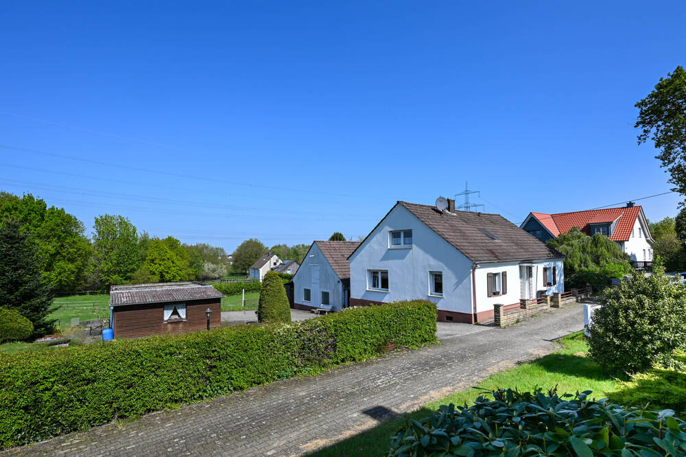 Thumbnail-Viel Platz für Ideen: Freistehendes Einfamilienhaus mit großem Grundstück in Niederwenigern