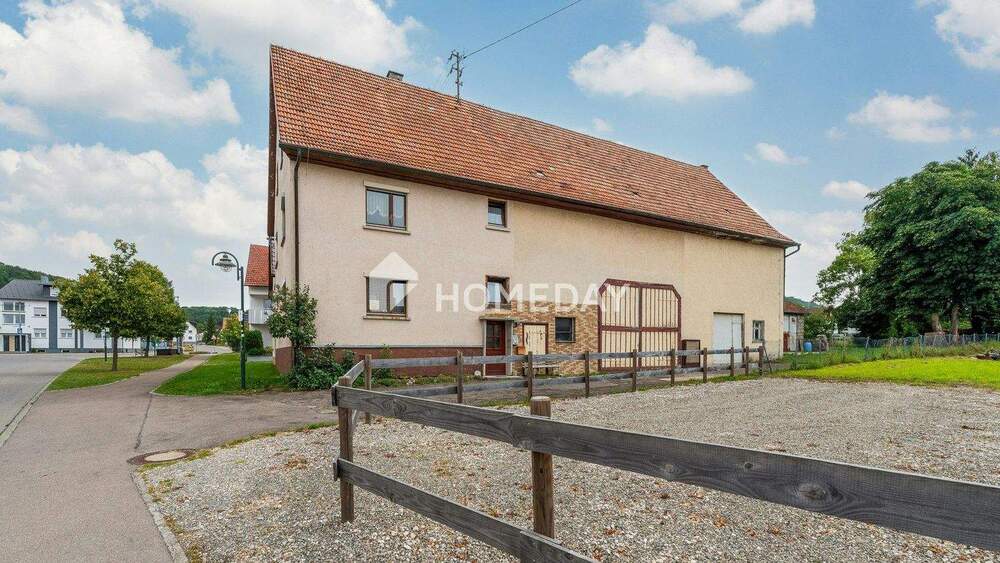 Thumbnail-Haus in Dornröschenschlaf! 1 bis 2 Familienhaus mit großem, bebaubarem Grundstück & Potenzial