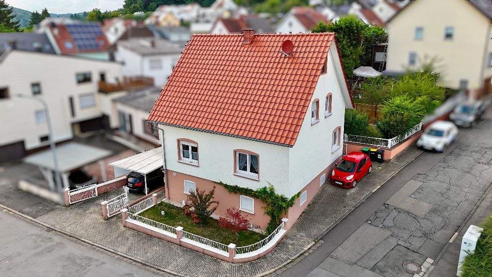 Thumbnail-+++Entzückendes Ein-bis Zweifamilienhaus mit ebenem Garten, Garage und Stellplätzen in Niederwürzbach+++