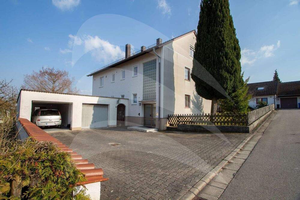 Thumbnail-Investmentchance: 3 Wohneinheiten plus zusätzliches Baugrundstück