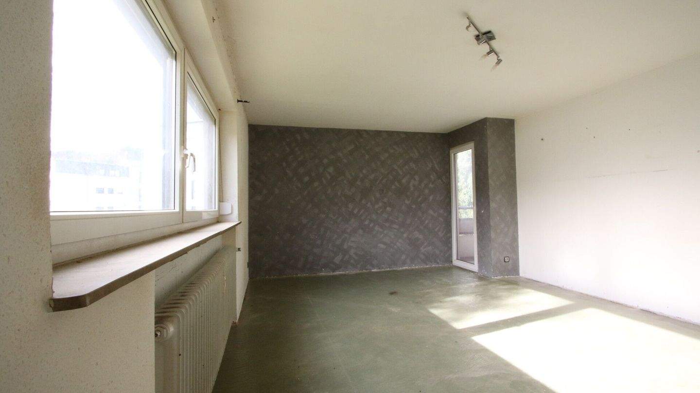 Thumbnail-PROVISIONSFREI- 2 Zimmerwohnung - bezugsfrei- mit Balkon und Garage