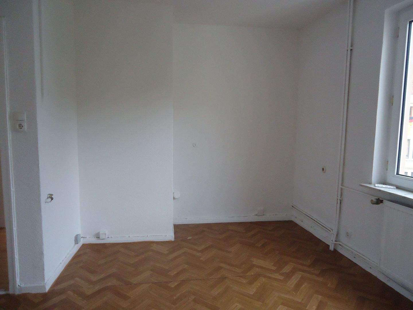 Thumbnail-Moderne 2-Zimmer-Wohnung mit Balkon in Bremerhaven, Lehe