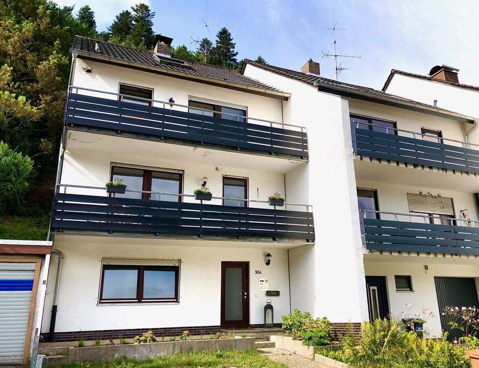 Thumbnail-LÄNDLICH: TRAUMAUSSICHT, GROSSES FAMILIENHAUS, EINBAUKÜCHE, 2 STELLPLÄTZE