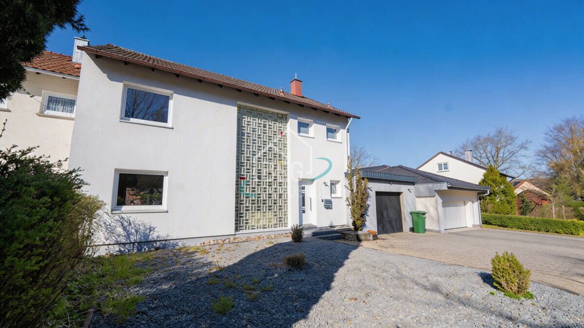 Thumbnail-Modernisiertes Einfamilienhaus mit Garten und durchdachter Raumaufteilung