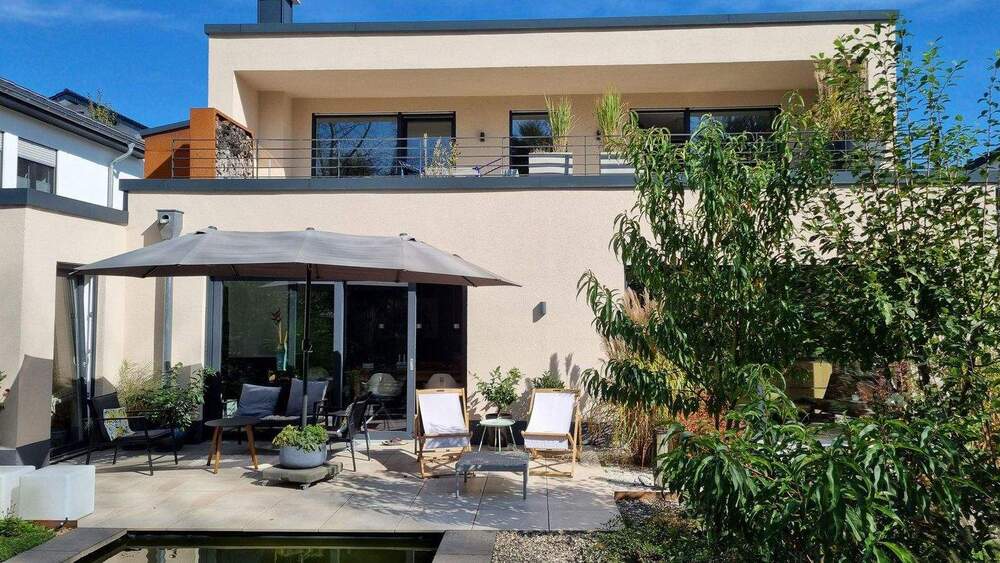 Thumbnail-Exklusiver Wohnkomfort - Haus mit Dachterrasse und Garten mit Blick ins Grüne PROVISIONSFREI