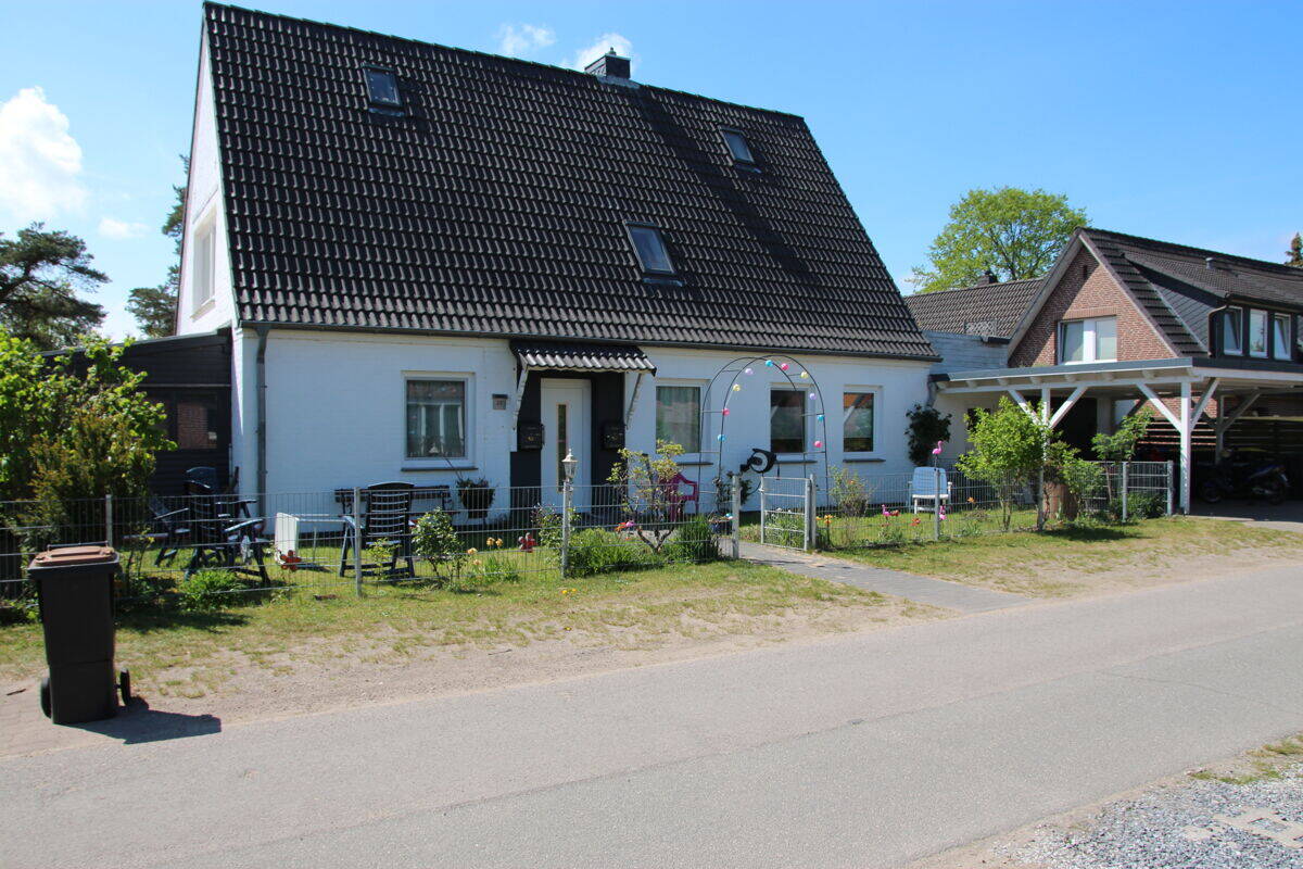 Thumbnail-Charmantes Einfamilienhaus mit Einliegerwohnung in ruhiger Lage von Wistedt (Kernsaniert in 2017)