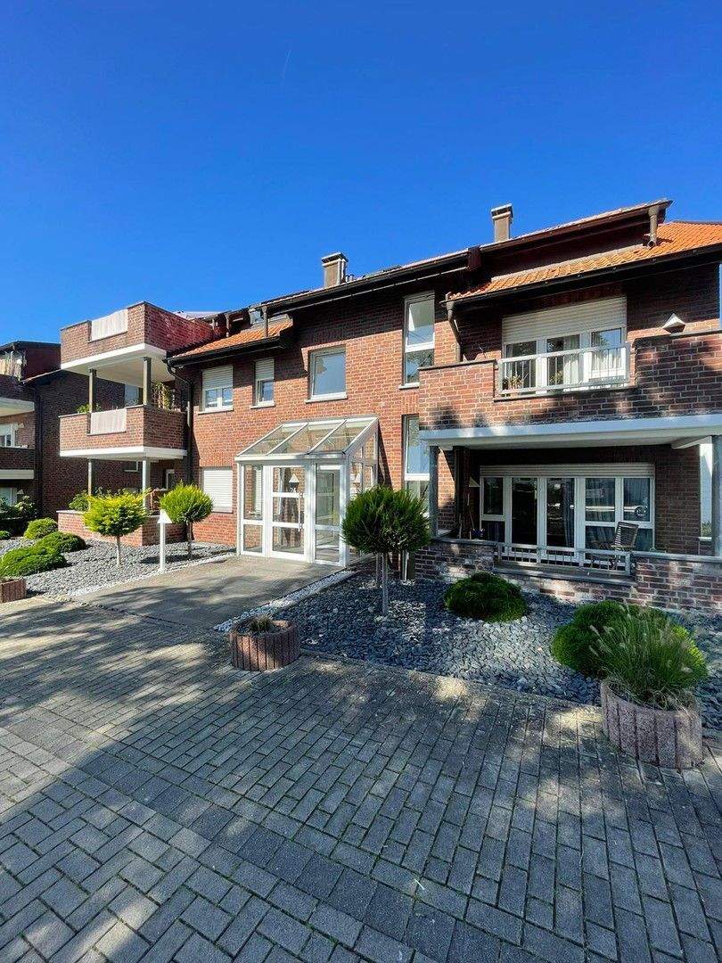 Thumbnail-Schöne Wohnung in außergewöhnlichem Mehrfamilienhaus in exquisiter Lage von Aachen