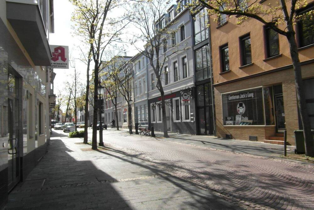 Thumbnail-Bonn Endenich * Single * helle renovierte Wohnung im 1. OG bezugsfrei