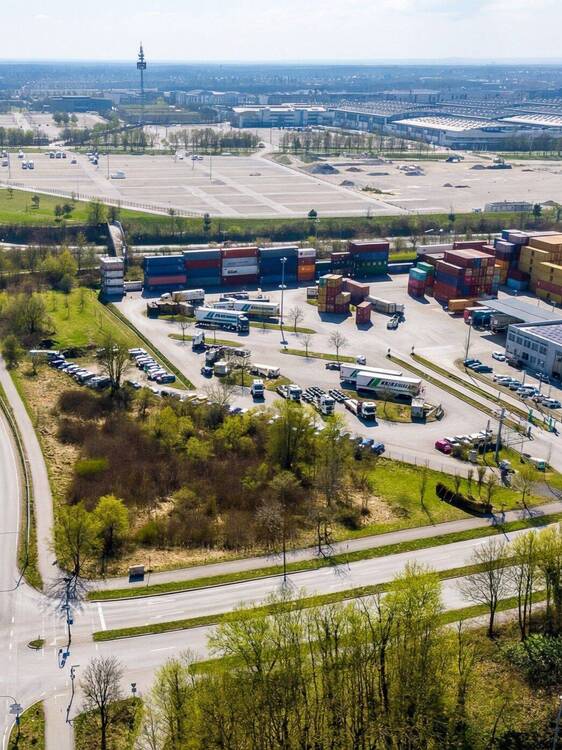 Thumbnail-Attraktives Gewerbe-Grundstück mit Potenzial