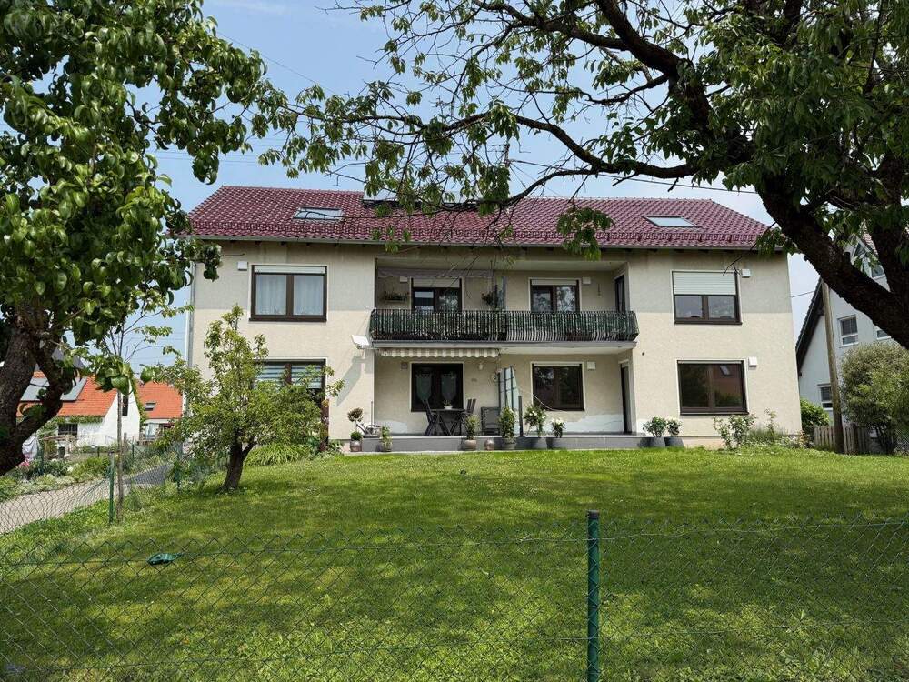 Thumbnail-Top gepflegtes Mehrfamilienhaus mit Ausbaupotenzial in Top Lage