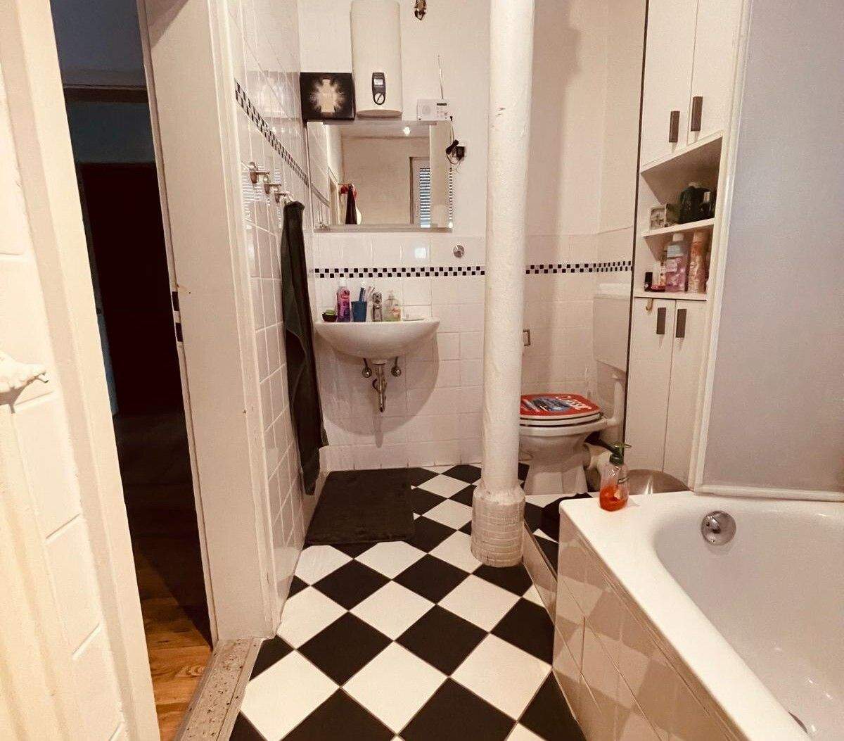 Thumbnail-3-Zimmer-Dachgeschoss-Altbauwohnung inkl. großzügigem Spitzboden - kaum Dachschrägen