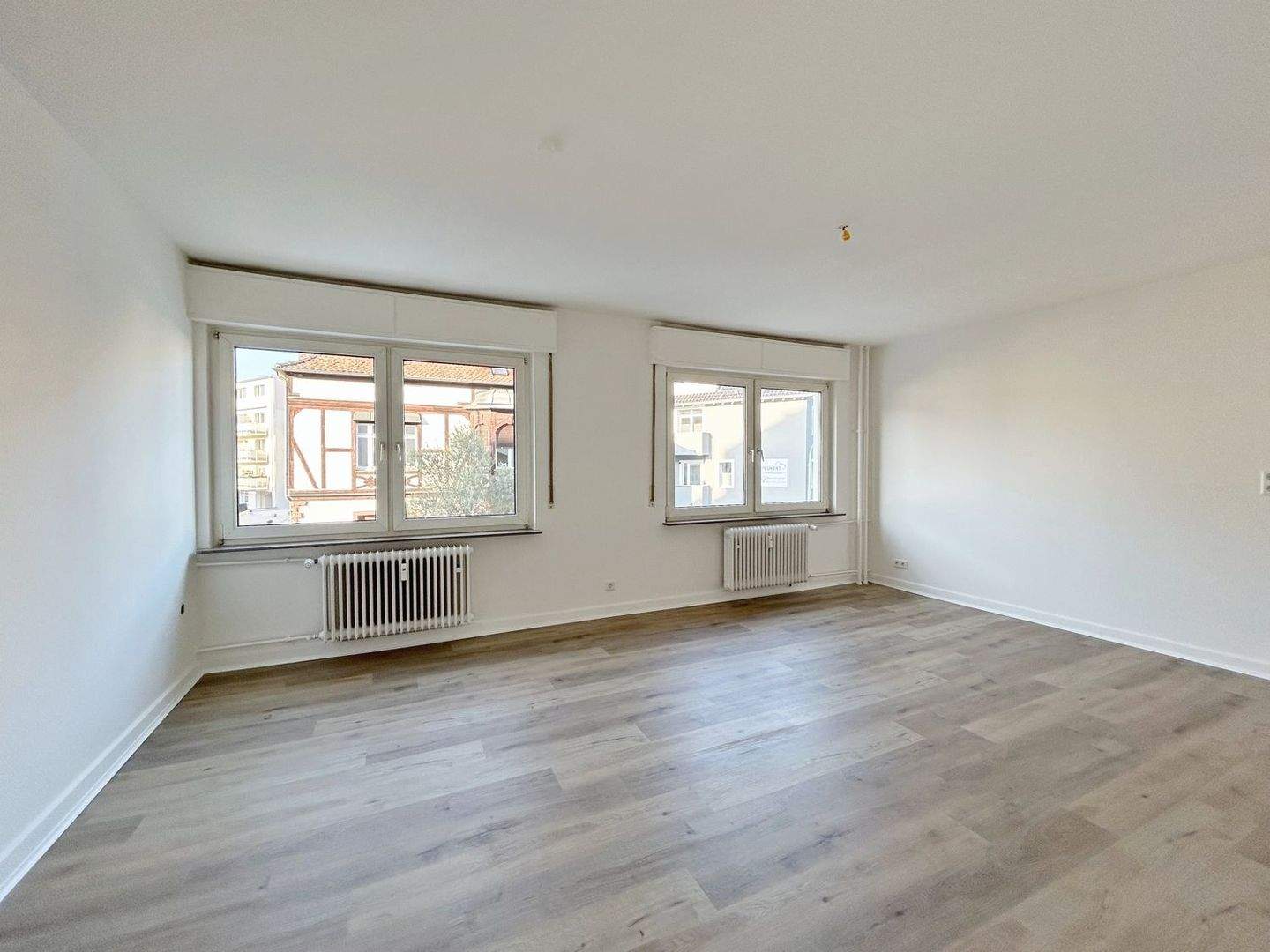 Thumbnail-Sanierte 3-Zimmerwohnung mit Einbauküche mitten in der Innenstadt