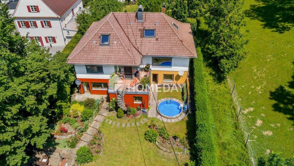 Thumbnail-Großzügiges Einfamilienhaus mit Stil, Gartenidylle und durchdachter Raumaufteilung