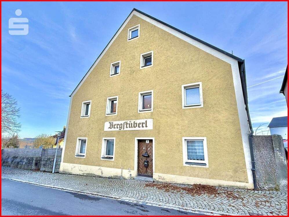 Thumbnail-Geräumiges Wohnhaus mit großem Grundstück