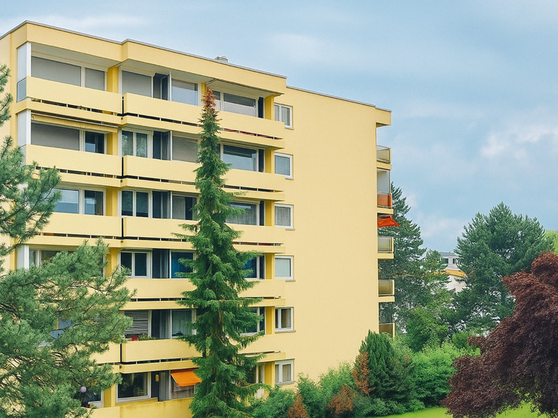 Thumbnail-Provisionsfrei & leerstehend: Stilvoll sanierte 1,5-Zimmer-Wohnung mit großer Loggia (Erbbaurecht)