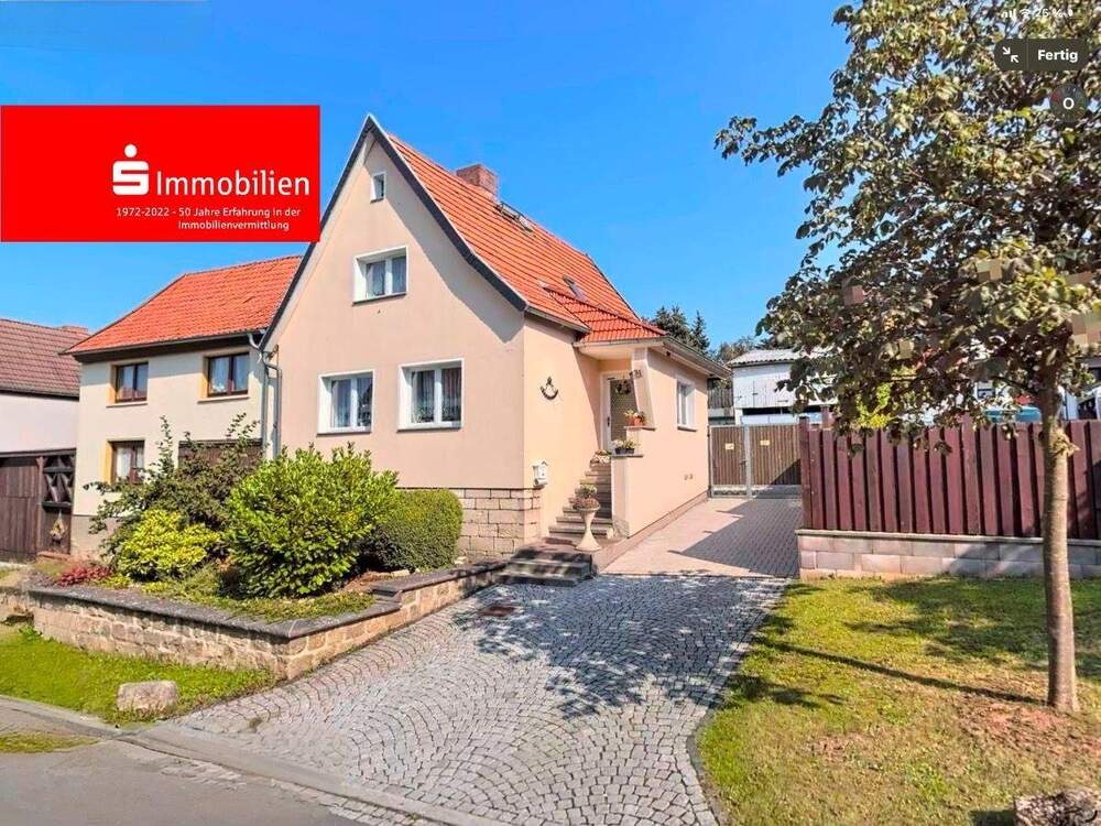 Thumbnail-Ein-Zweifamilienhaus mit viel Potential!