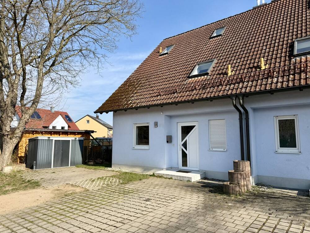 Thumbnail-Doppelhaushälfte mit Garten