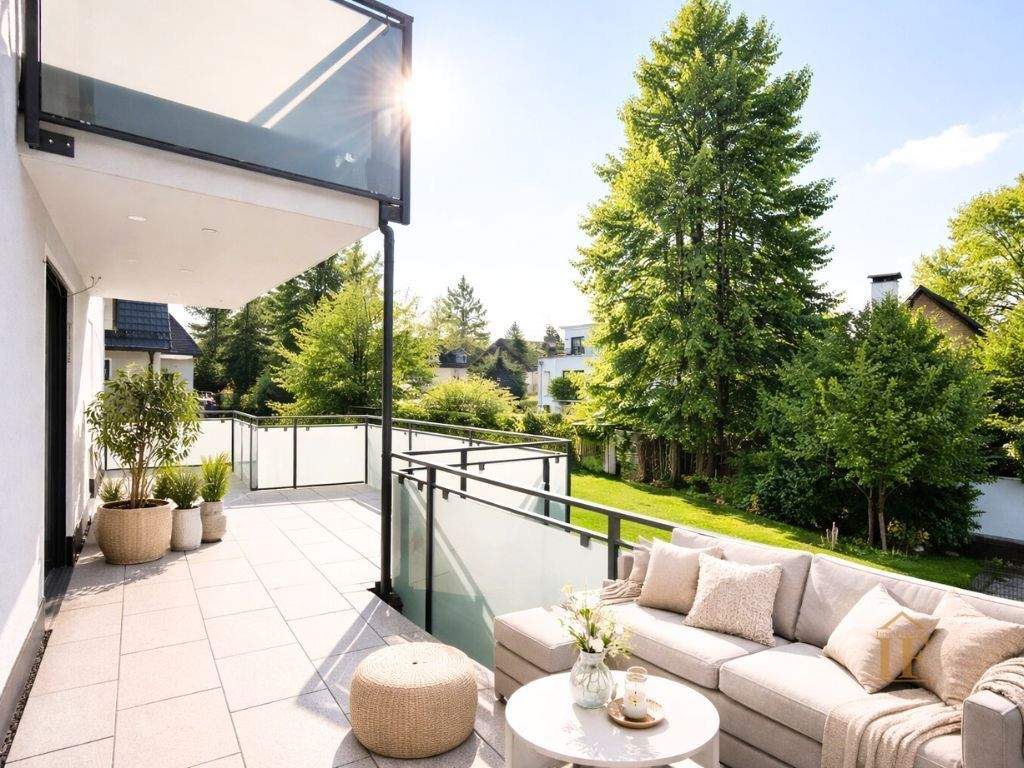 Thumbnail-Luxuriöse 3,5-Zimmer-Wohnung mit sonnigem Balkon im Märchenviertel