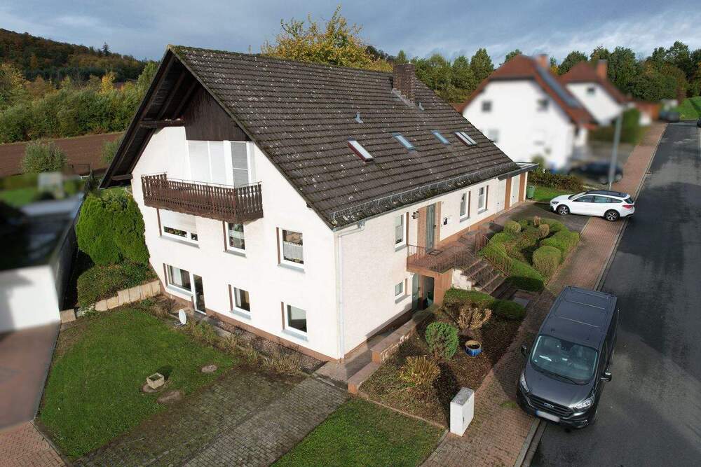 Thumbnail-Mehrfamilienhaus mit Doppelgarage in Beverungen-Blankenau