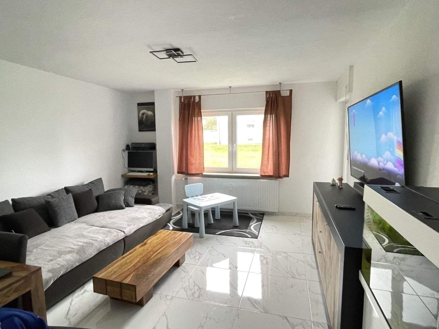 Thumbnail-Kernsanierte 3-Zimmer-Wohnung im Erdgeschoss mit EBK + Garage