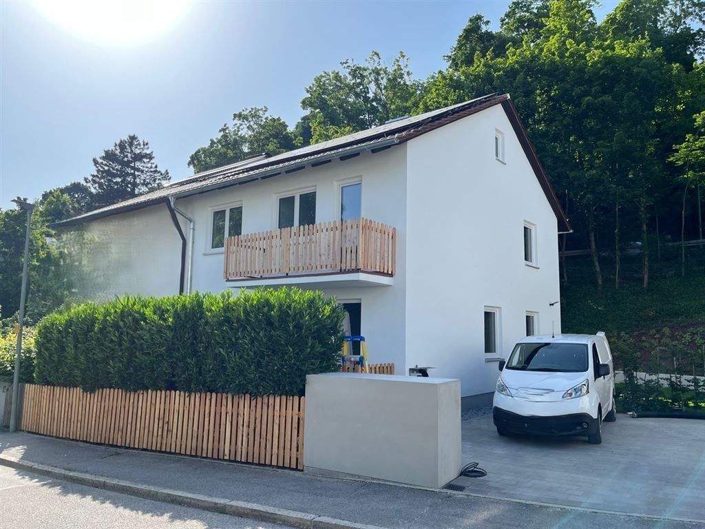 Thumbnail-Gemütliche DHH in begehrter Achdorfer Lage - Urbanes Wohnen mit Rückzugsqualität. Komplettsanierung im Jahr 2025