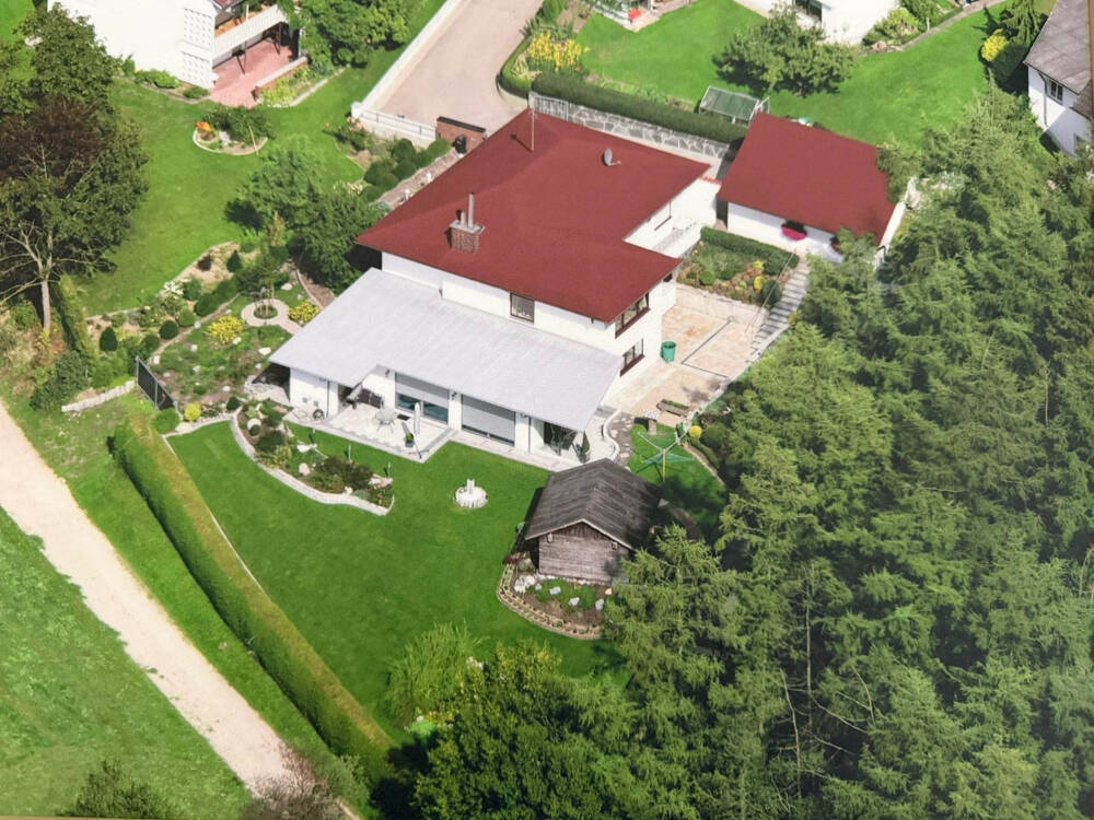 Thumbnail-Gepflegter Bungalow mit Einliegerwohnung in ruhiger Ortsrandlage