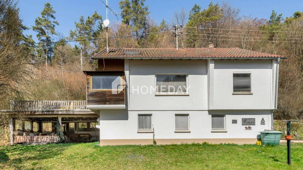 Thumbnail-Solides Einfamilienhaus mit Sanierungsbedarf auf schönem Grundstück