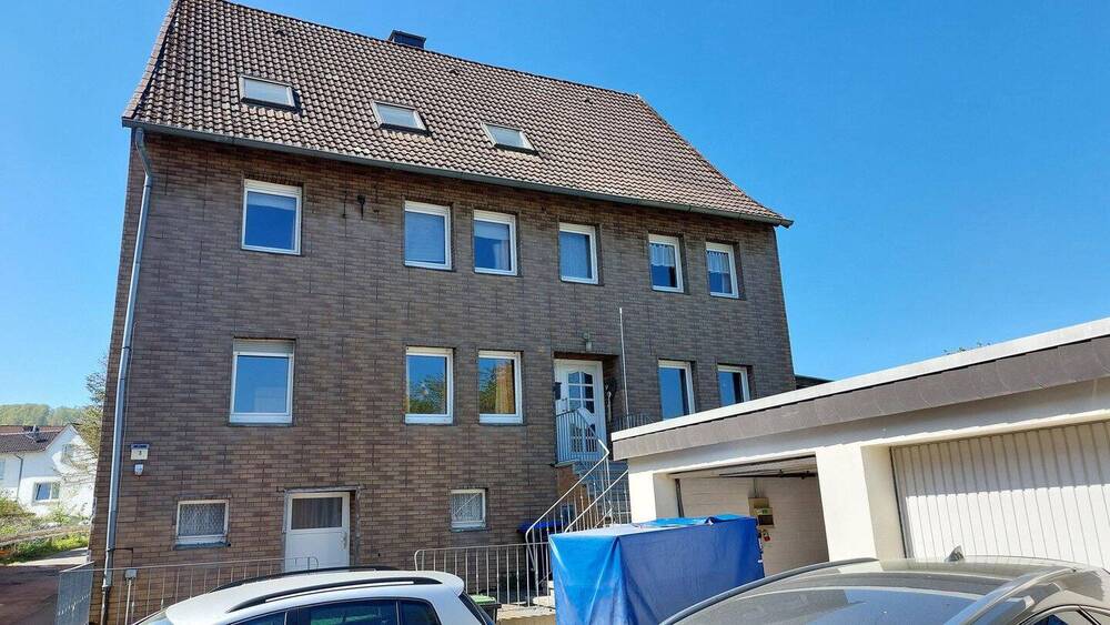 Thumbnail-großzügiges Mehrfamilienhaus in ruhiger Lage