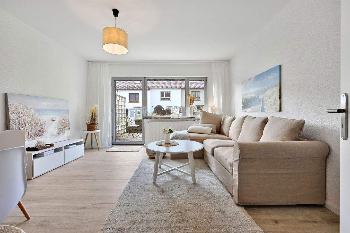 Thumbnail-4,5 Zimmer FRISCH RENOVIERT: Charmantes Reihenhaus in Bremen-Aumund