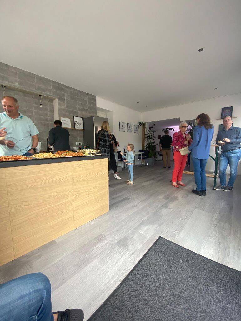 Thumbnail-Fix Desk im Co-Working in Tönisvorst-Vorst - WLAN, Küche, Meetingraum