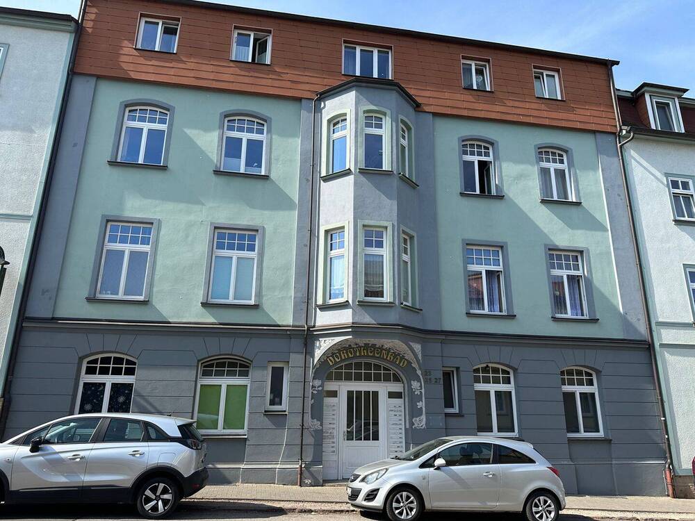 Thumbnail-4 Raum mit Balkon, in Bestlage, EG Hochparterre, Stellplatz oder Garage