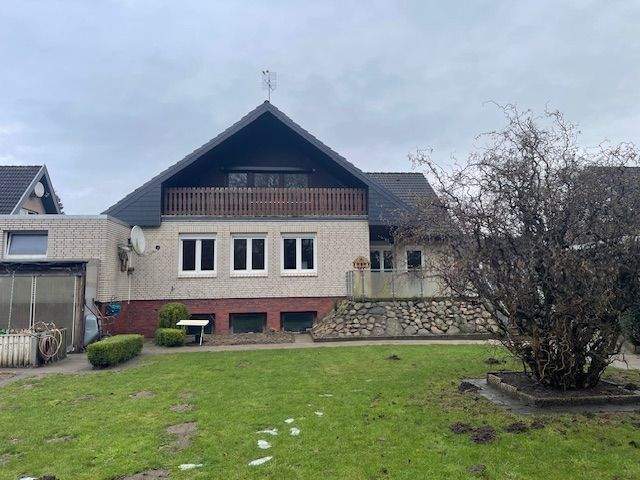 Thumbnail-Zweifamilienhaus mit Vollkeller in TOP Lage von Burg