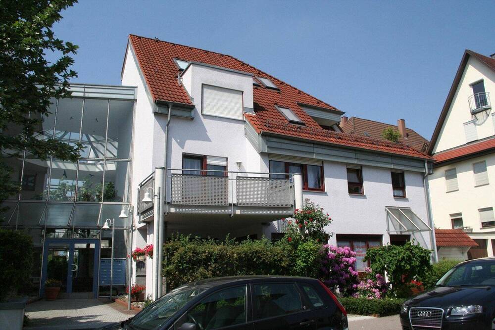 Thumbnail-Stadtnah und ruhig: Gut geschnittene 2-Zi.-Wohnung mit Balkon & Tiefgarage - fußläufig zum Bahnhof