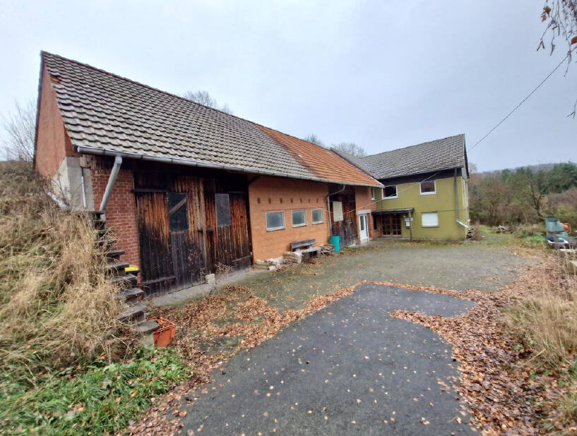 Thumbnail-Für kreative Köpfe: Zweifamilienhaus mit Scheune in Hohenroda Glaam *PROVISIONSFREI*