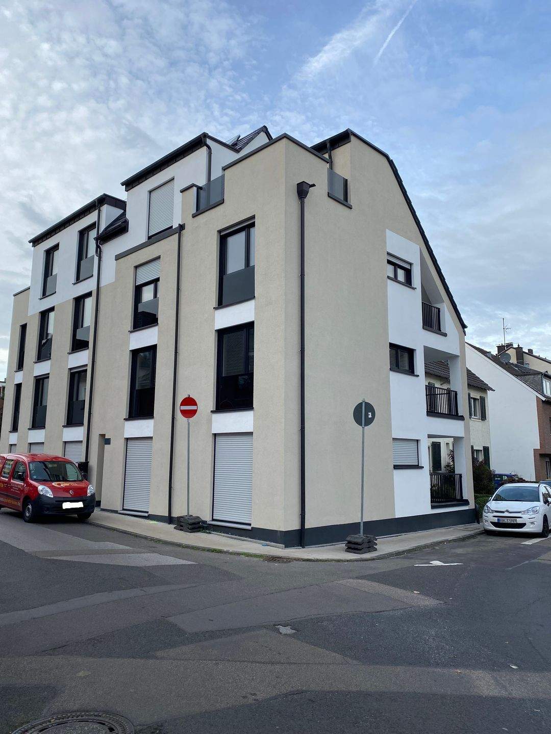 Thumbnail-Wunderschöne Maisonette-Whg. in Alt-Junkersdorf mit Loggia - Anfragen per E-Mail -