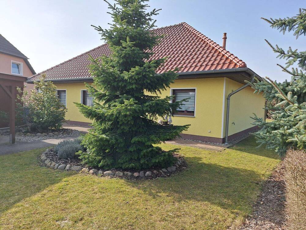 Thumbnail-Gepflegt, großzügig, super ausgestattet - Bungalow in Grimmen