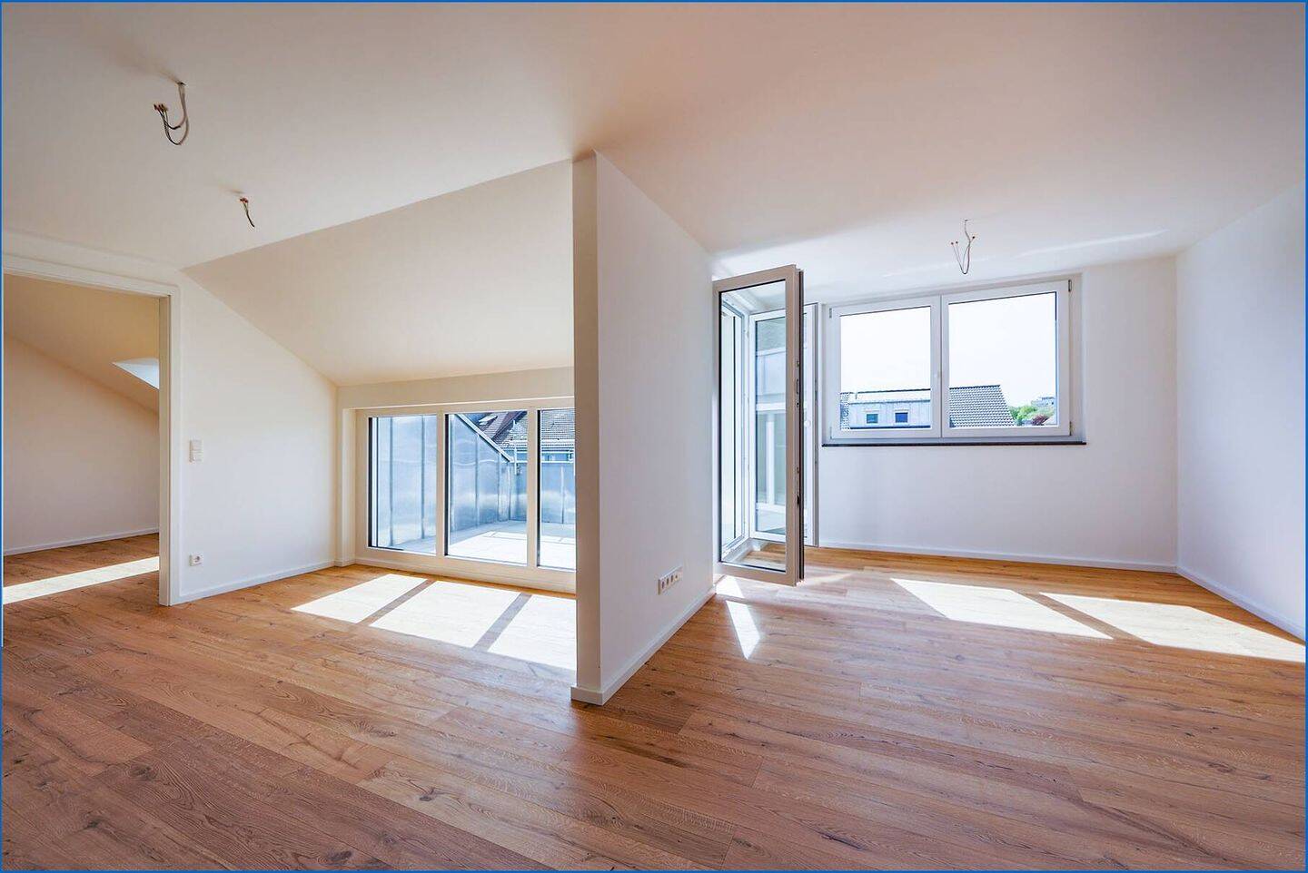 Thumbnail-Attraktive 3 Zimmer Dachgeschoss Wohnung mit Terrasse in Radolfzell - bezugsfrei KFW 55 !