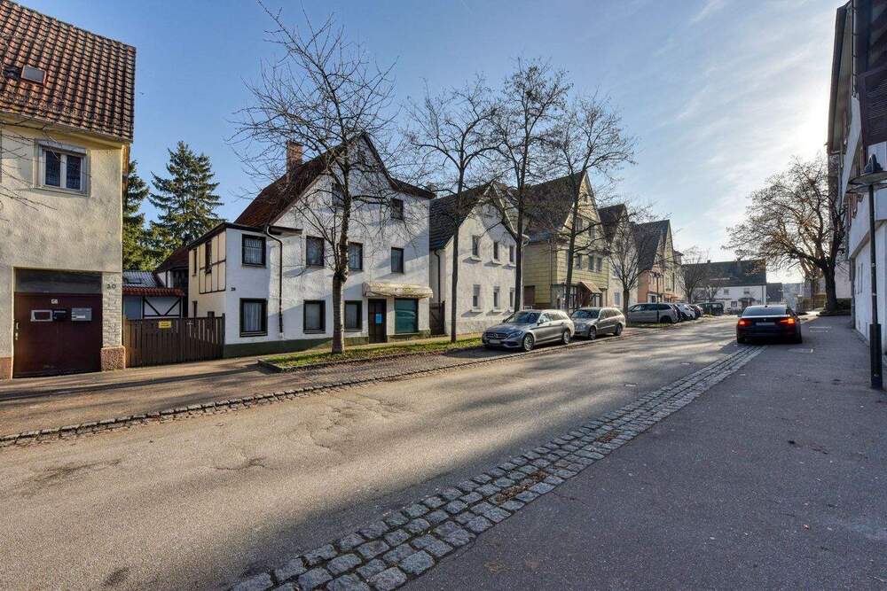 Thumbnail-+++ freistehend - 6 Wohneinheiten - 5 x vermietet, 1 x frei - Fachwerk - sanierungsbedürftig - zentral & bequem +++