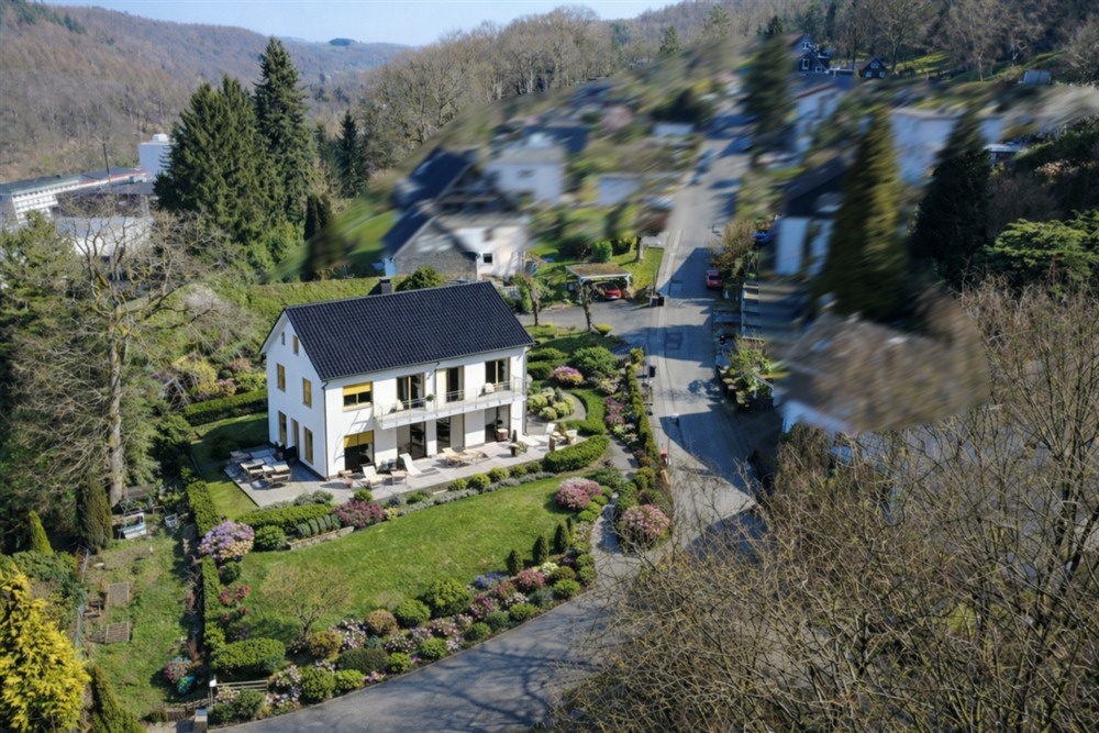 Thumbnail-Attraktives Grundstück zur Bebauung mit Zweifamilienhaus