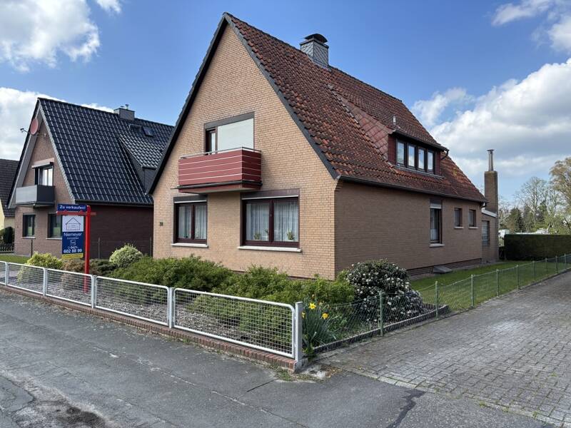 Thumbnail-Platz für Generationen- Zweifamilienhaus mit Garten und Garage in ruhiger Lage von Bremen-Nord