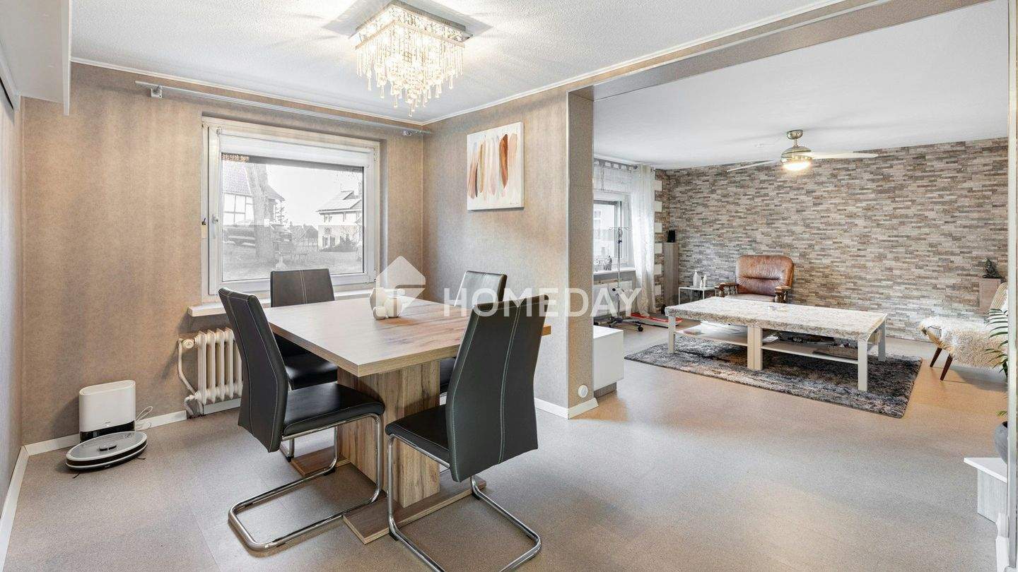 Thumbnail-Zweifamilienhaus mit Gewerbeeinheit, großzügigem Grundstück und massivem Nebengebäude