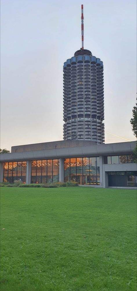 Thumbnail-KNIPFER`S IMMOBILIENSCHÄTZE - HOTELTURM - Elegante 2 Zimmer Wohnung zum Kauf!