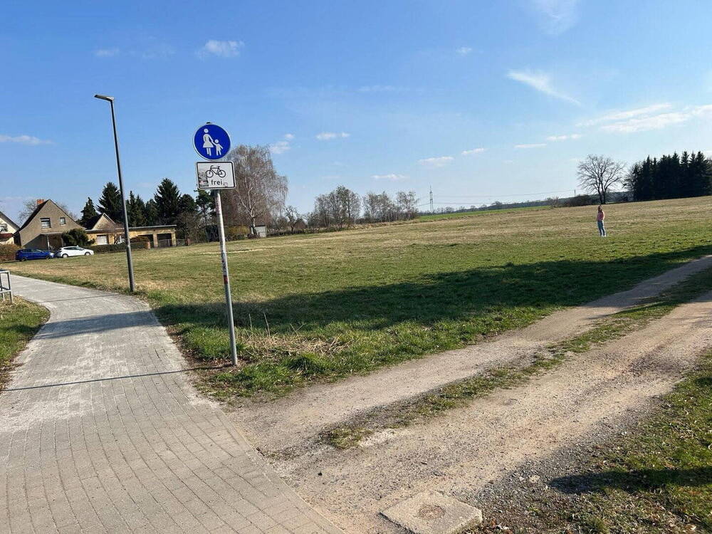 Thumbnail-Baugrundstück mit Baugenehmigung für EFH (2 WE möglich) in Luckau OT Uckro