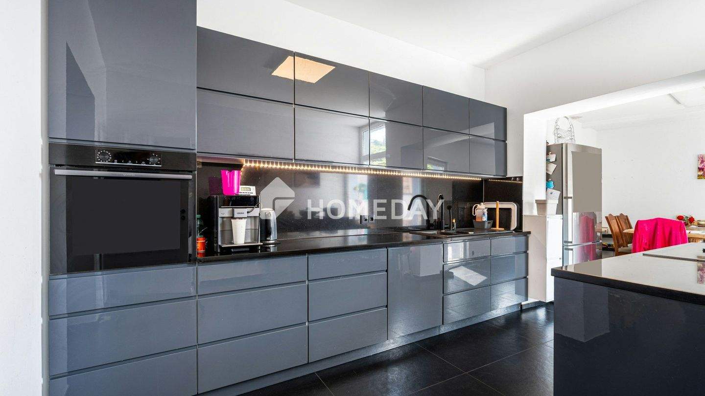 Thumbnail-Familienfreundliches Zuhause mit zwei Terrassen und Gartenhaus