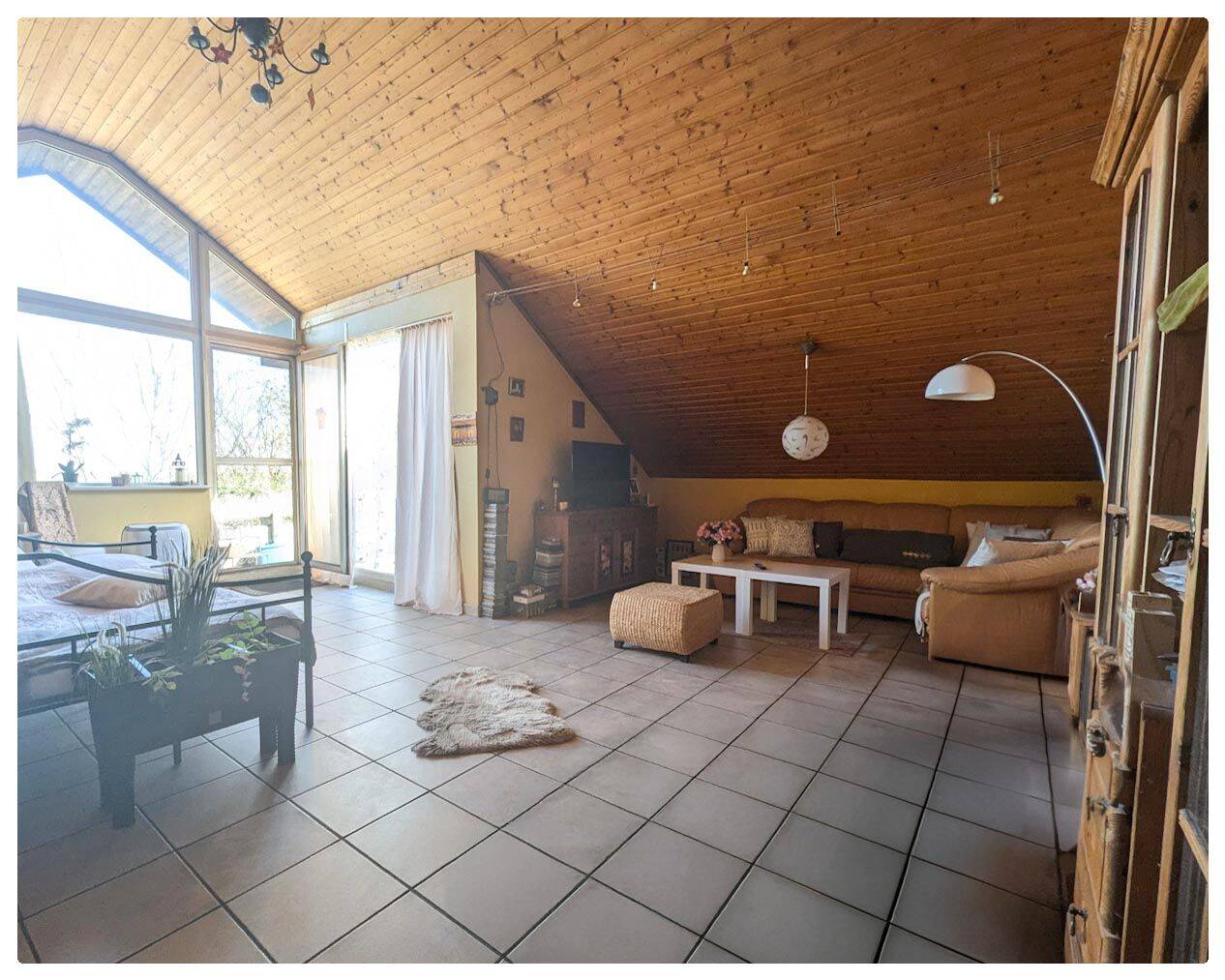 Thumbnail-GEMÜTLICHE DACHGESCHOSS WOHNUNG MIT GARAGE IN WESEL