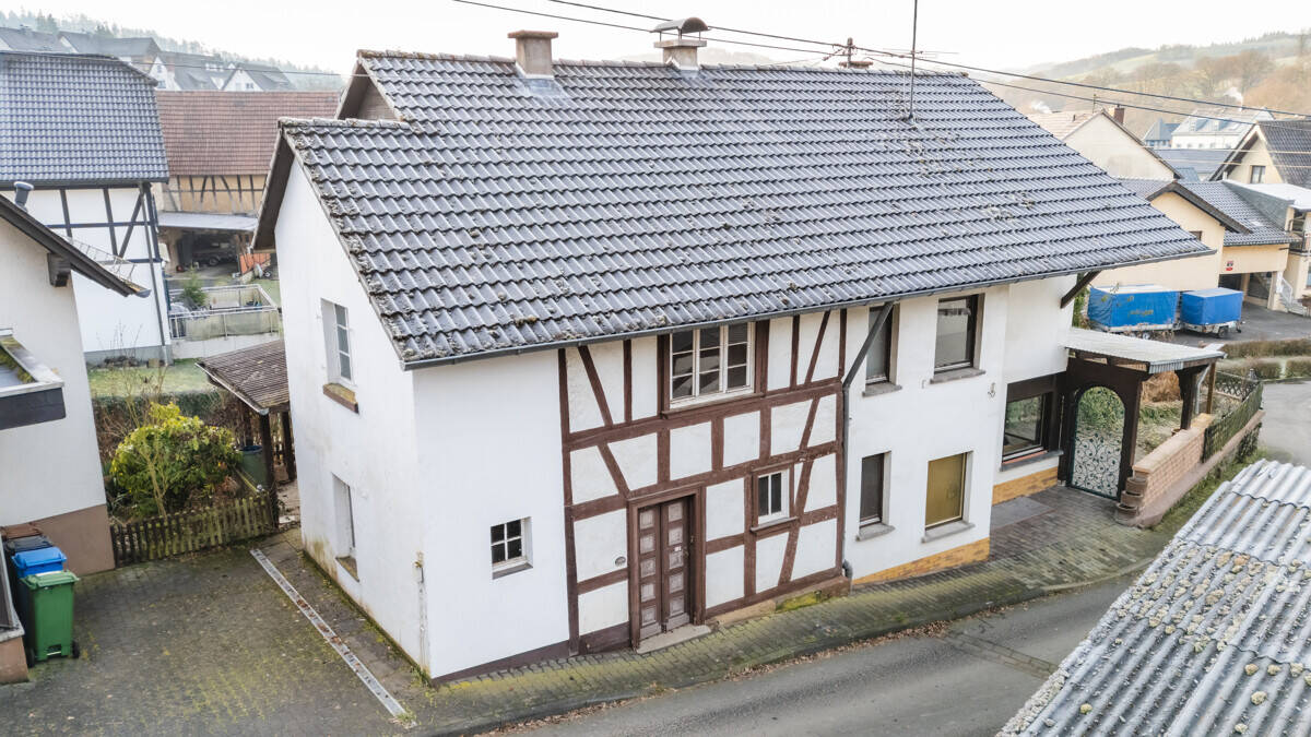Thumbnail-Fachwerkhaus mit massivem Anbau - Roßbach-Wied - Handwerkerjuwel!